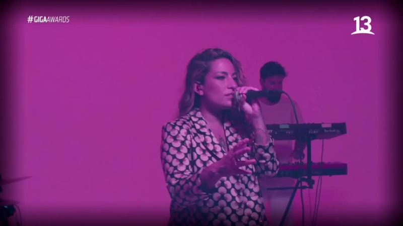 Anita Tijoux interpretó su clásico “1977” en Giga Awards
