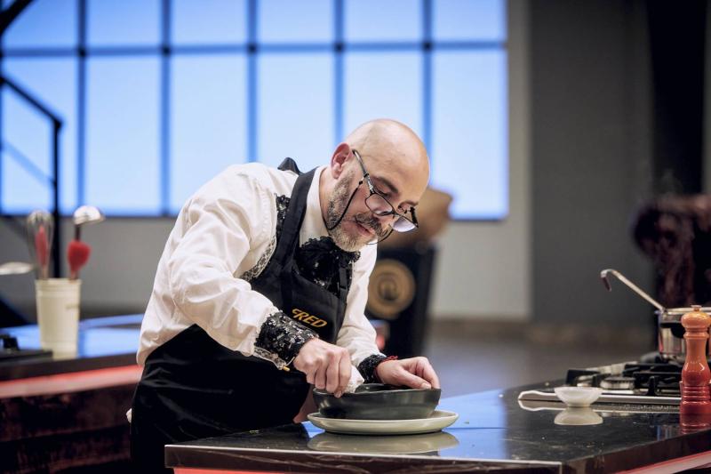 Conoce al primer eliminado de la nueva temporada de MasterChef Celebrity