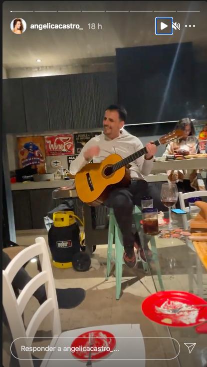 Integrantes del "Aquí Somos Todos" participan de eufórica fiesta