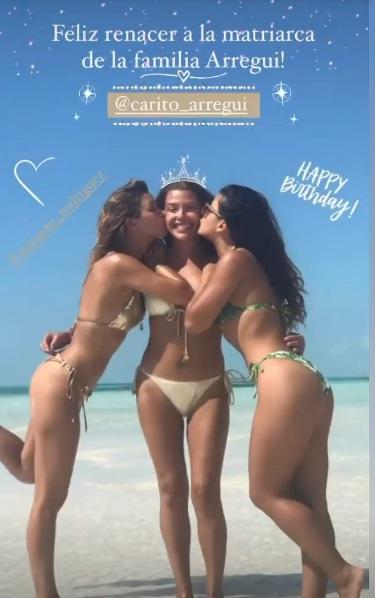 Carolina Arregui recibe particular saludo de colega