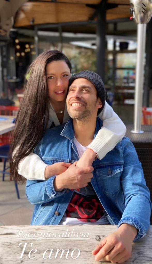 Daniela Aránguiz y Jorge Valdivia combinan sus looks en cita