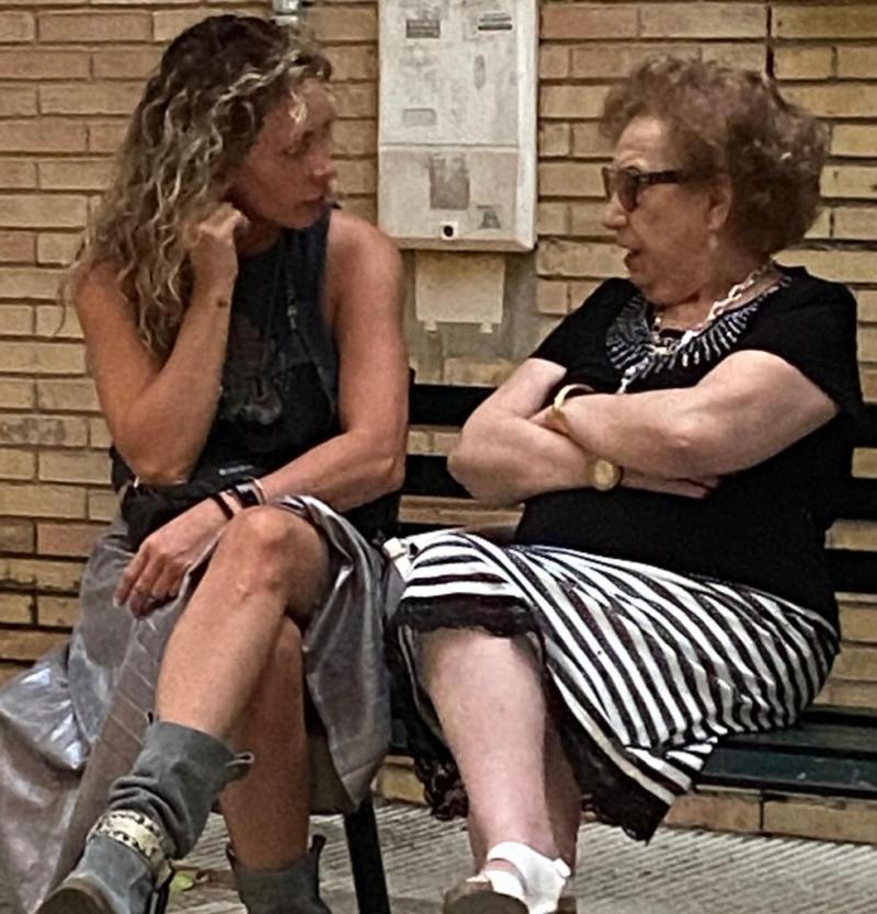 Eva Gómez sorprende con elegante bikinazo a sus 50 años