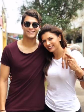 Fernando Solabarrieta celebra los 25 años de su hijo clon