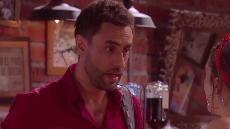 Cluny le advierte a Isabel sobre Laura