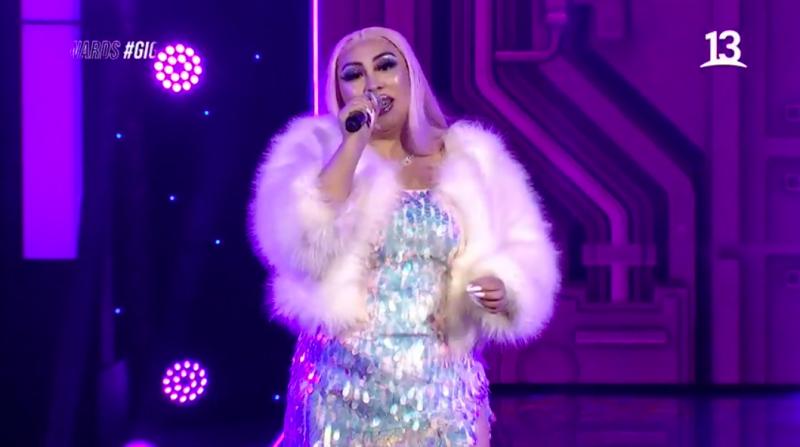 Naya Fácil presentó premio al ritmo de su canción “Show show”