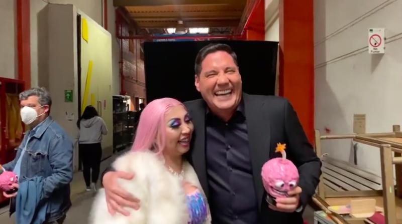 Naya Fácil y Pancho Saavedra sorprenden con divertido duelo de risas