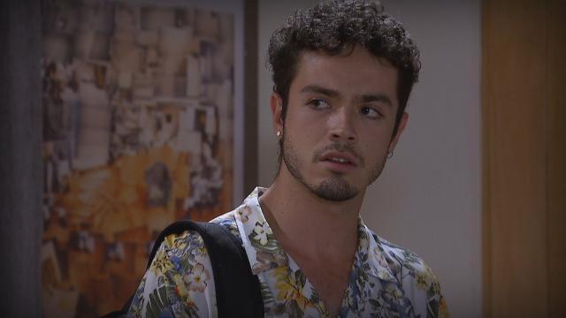 Rodrigo Walker se atreve con jugado cambio de look