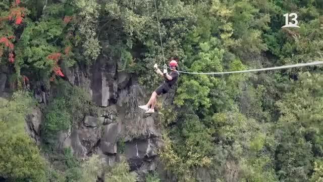 Claudio Iturra se lanzó en canopy en Ruta 5