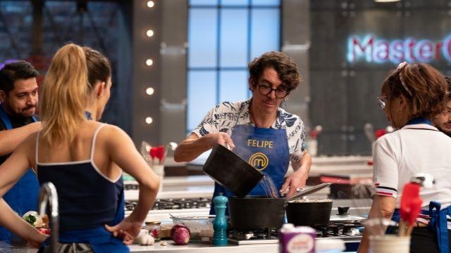 La chef Fernanda se percató de un pelo en el plato de los azules