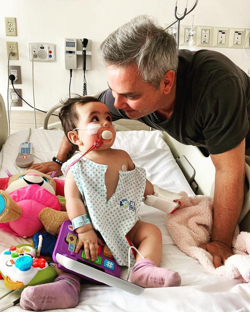 José Miguel Viñuela y su felicidad tras alta de su hija Elisa