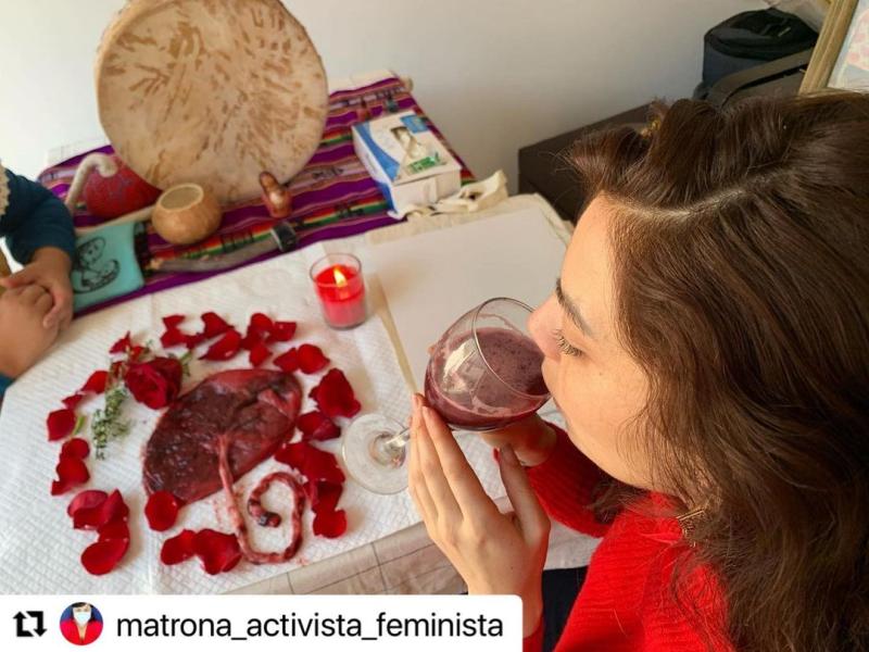 “Rallando la papa”: Kathy Contreras es criticada por fotos