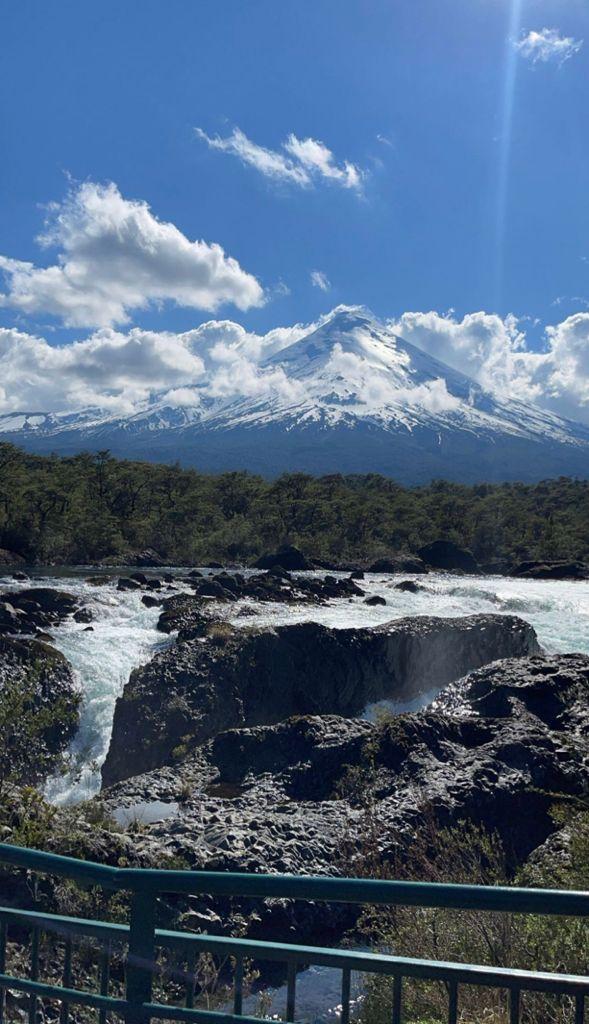 Las vacaciones de Mauricio Pinilla y Gissella Gallardo en el sur