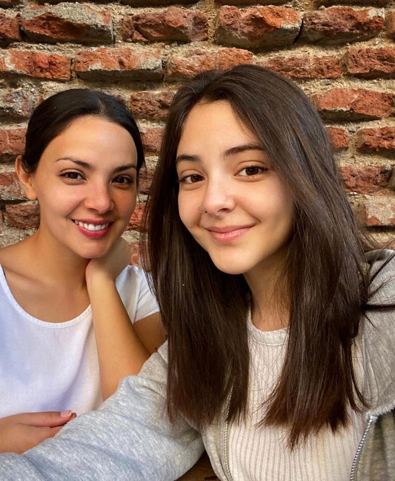 Carolina Arredondo celebra los 18 años de su hija clon