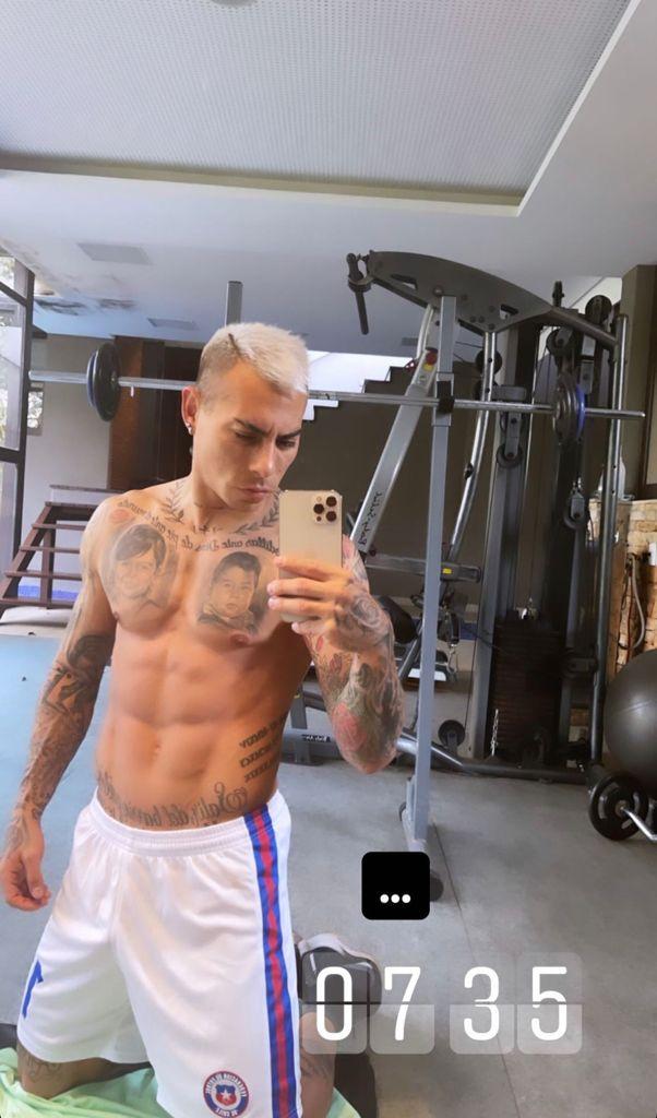 Eduardo Vargas defiende romántica foto de perfil en Instagram