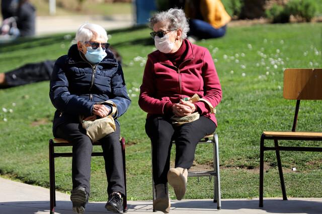 Los diversos bonos dirigidos a los adultos mayores