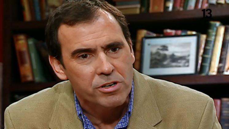 Ángel le cuenta a Alonso sobre su relación con Sonia
