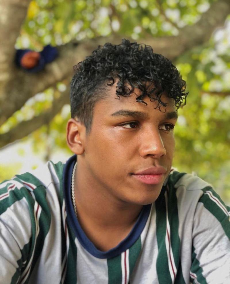 Anita Alvarado celebra los 22 años de su hijo Abraham