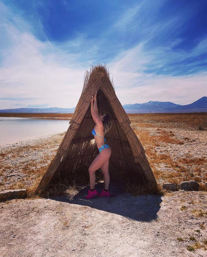 “Te pasas”: El destape de Fernanda Braz en San Pedro de Atacama