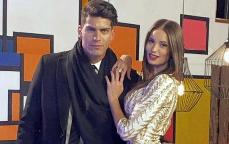 Julia Fernandes muestra sus estrías en sesión con ropa interior