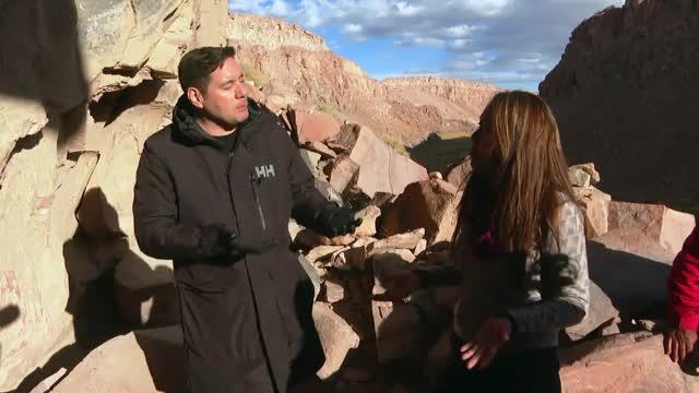 Pancho Saavedra quedó maravillado con las pictografías de Taira