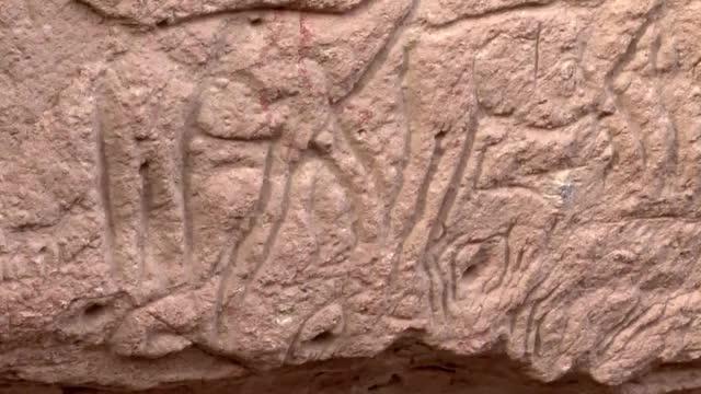 Pancho Saavedra quedó maravillado con las pictografías de Taira