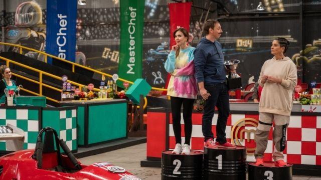 Participantes hicieron carreras de karting para escoger equipos