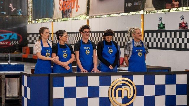 Equipo azul sufre percance con freidora profesional