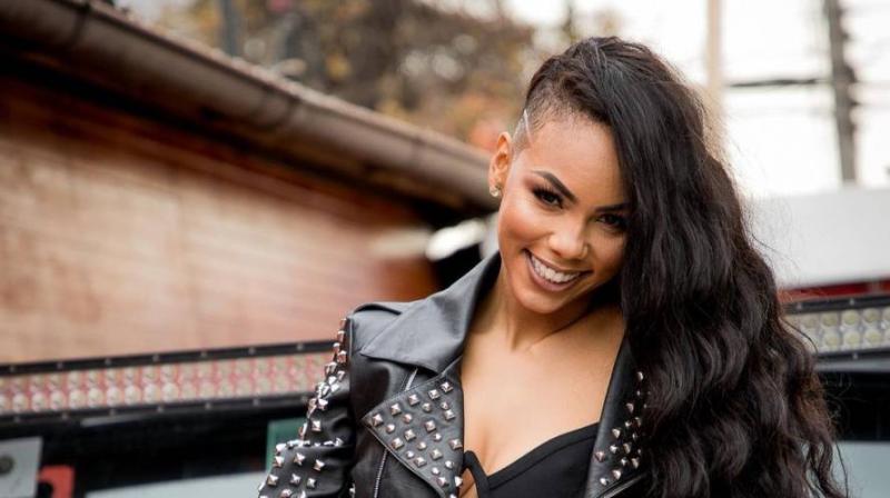 Betsy Camino confirma soltería tras escándalo amoroso