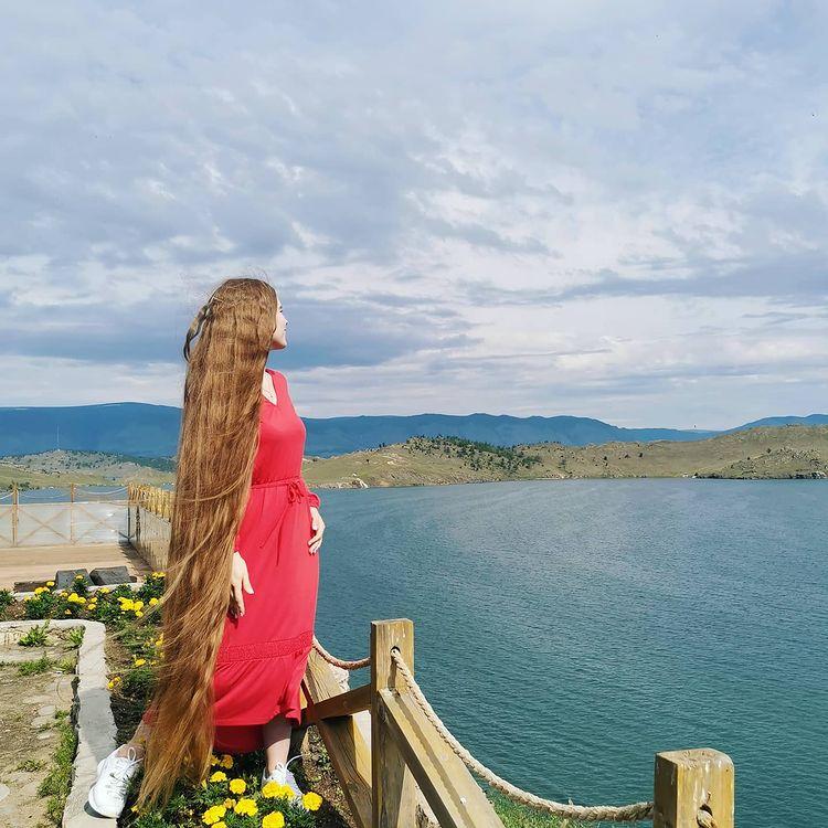 La "Rapunzel" rusa llamó la atención en redes sociales