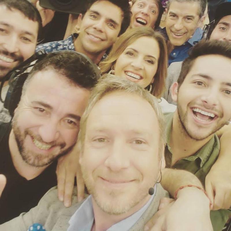 Querido director de Canal 13 está grave por el Covid