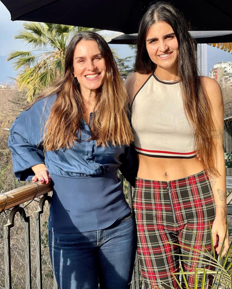 María Gracia Subercaseaux llora por gran logro de su hija