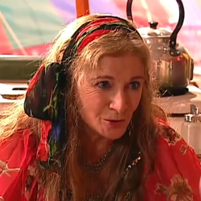 Luz Jiménez está perdiendo la vista por enfermedad degenerativa