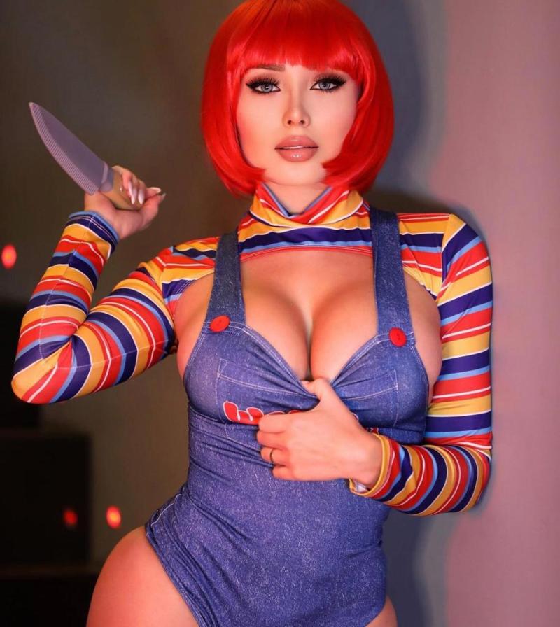 Daniella Chávez adelanta Halloween con disfraz de Chucky