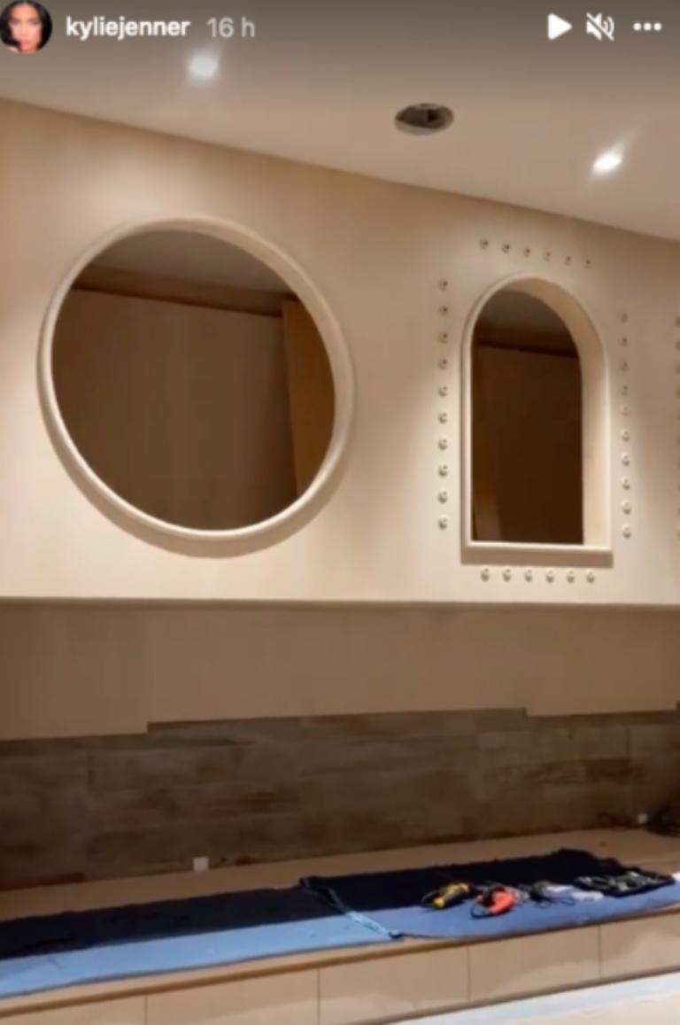 Kylie Jenner muestra la lujosa habitación de su segundo bebé