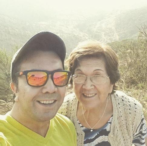 “Vive en mí”: Luis Sandoval recuerda la muerte de su madre