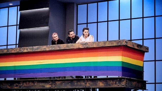 Camila y Felipe sellaron su preparación con beso del amor