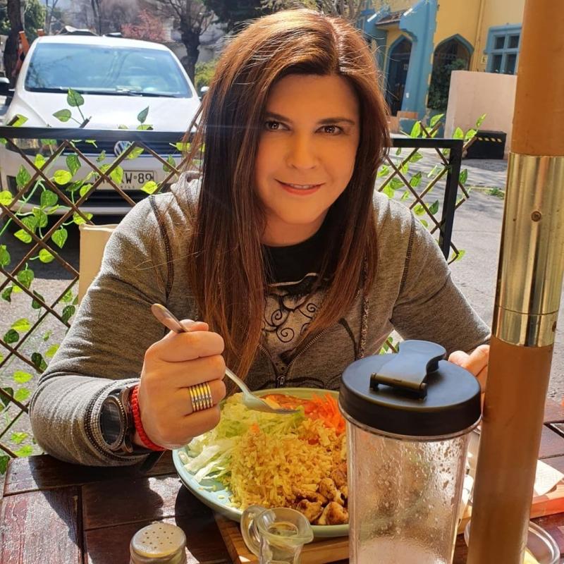 “De acero”: Scarleth Cárdenas luce su trabajado abdomen