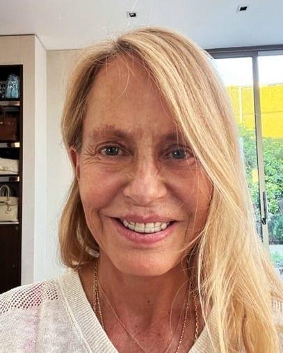 “Diosa”: Cecilia Bolocco deslumbra sin maquillaje ni filtros