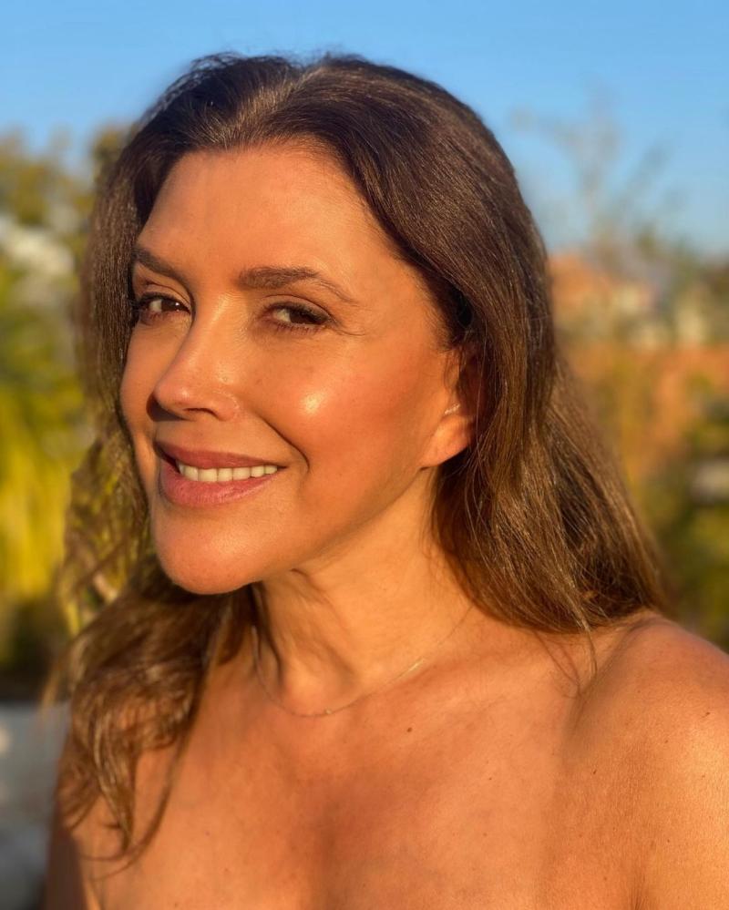 Carolina Arregui encanta al enseñar el jardín de su casa