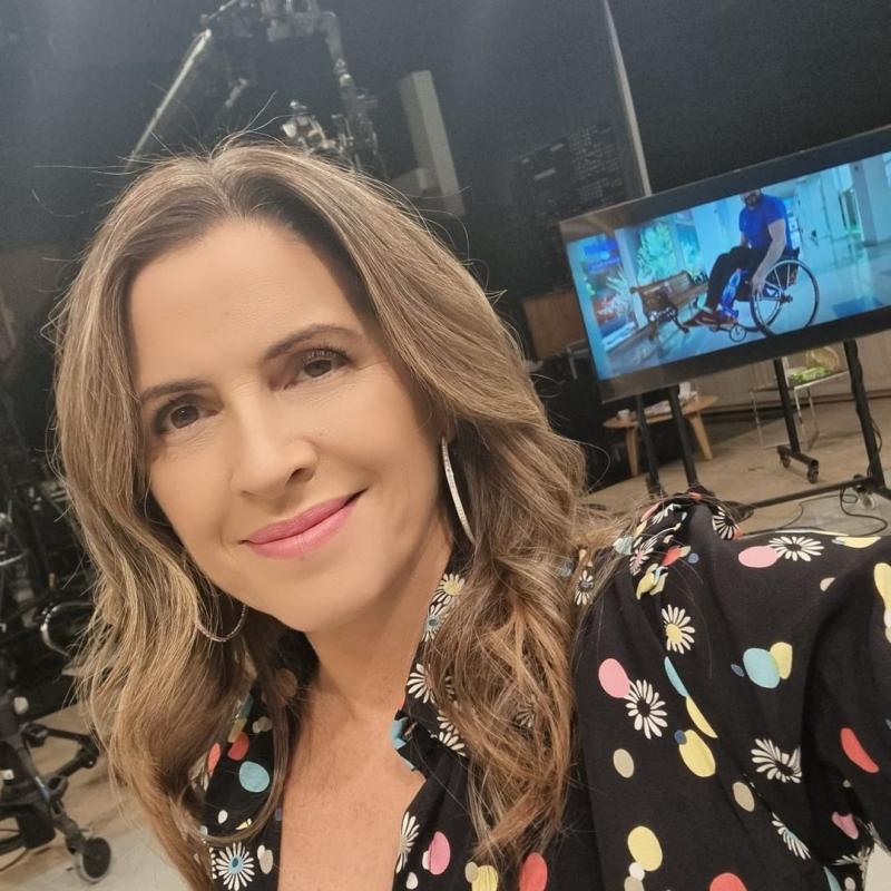 Monserrat Álvarez desclasifica su pololeo puertas afuera