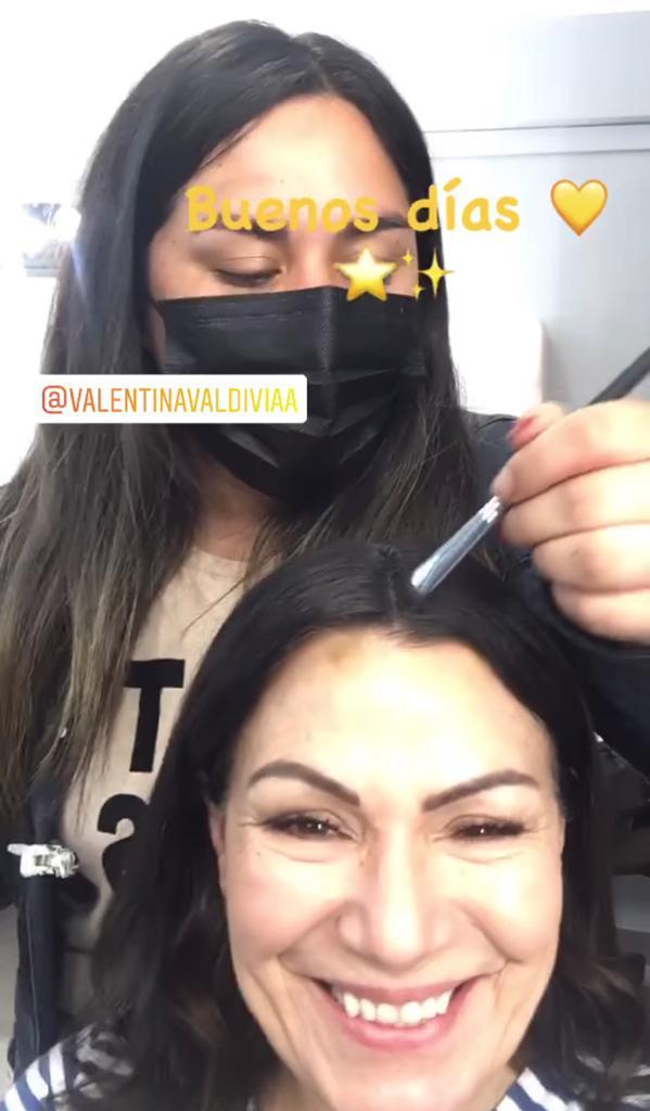 Solange Lackington enseña cómo le tapan las canas en TV