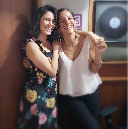 Lorena Capetillo y Carola Varleta se lucen en matrimonio de colega