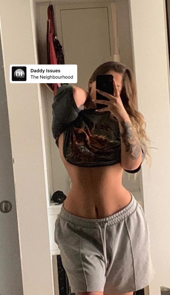 Trinidad Neira impacta con su cintura de avispa