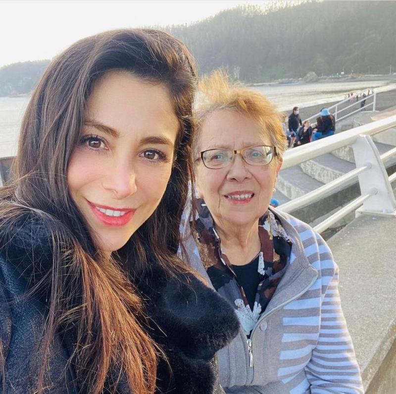 “No te reconocí”: Yamna Lobos es criticada por fotos familiares