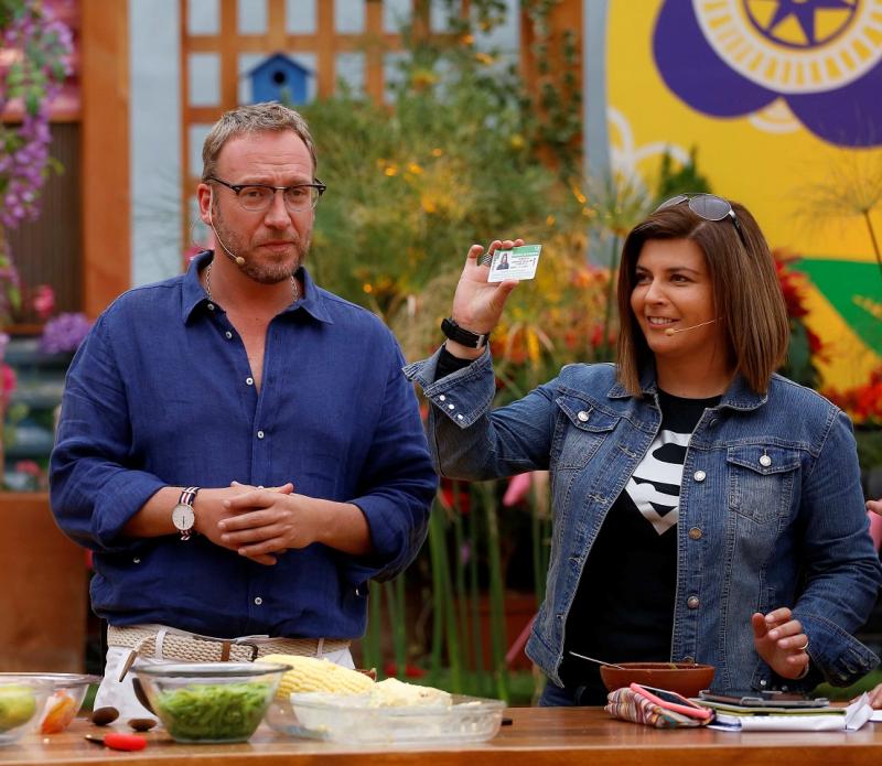 “De acero”: Scarleth Cárdenas luce su trabajado abdomen