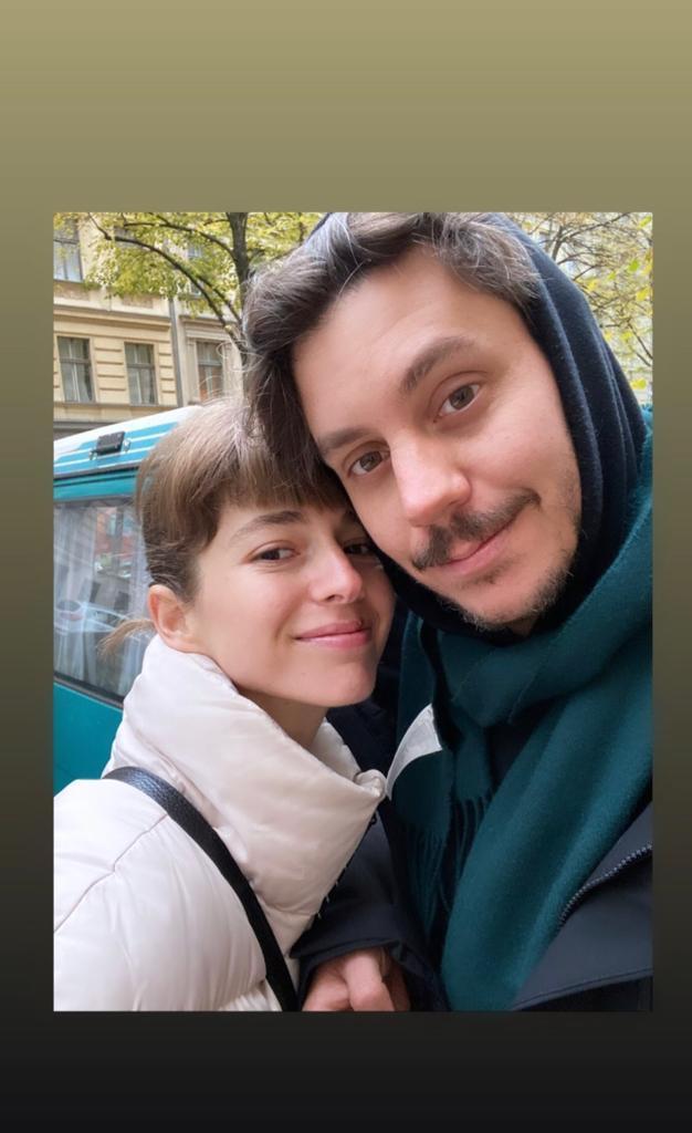 Mariana Di Girolamo posa con su pololo por cumpleaños