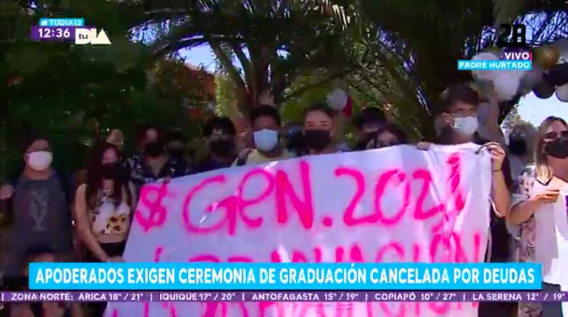 Apoderados acusan que graduación fue cancelada por deudas