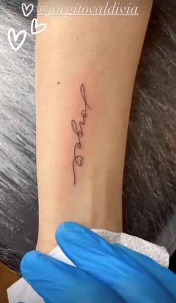 Daniela Aránguiz explica tatuaje en honor de su marido