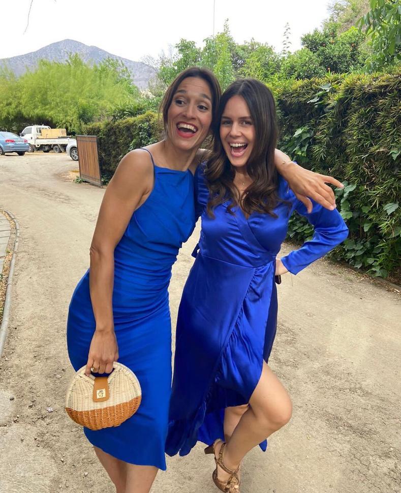 Lorena Capetillo y Carola Varleta se lucen en matrimonio de colega