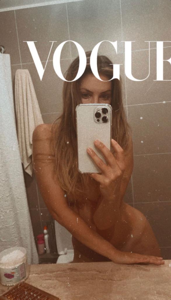 Eugenia Lemos impacta con desnudo desde su baño